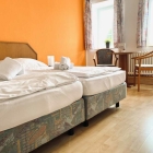 Foto zu Hotel Restaurant Auerhahn: Doppelzimmer mit Blick ins Grüne