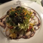 Foto zu Weinstube im Weingut Kruger-Rumpf: 06.07.25:  Oktopus-Carpaccio mit Orangen-Vinaigrette
