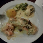 Foto zu Meson Galicia: Lachs in Sahnesoße mit Muscheln, Gemüse und Kartoffeln