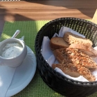 Foto zu Neue Welt: Da ist er wieder, der allseits beliebte Kräuterquark - das frische Brot mit Nüssen und Körnern war aber sehr gut