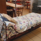 Foto zu L'Imprimerie: Dekoration Bett
