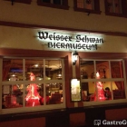 Foto zu Gasthaus Zum Weißen Schwanen: Aussenansicht bei Nacht