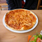 Foto zu Cafe Bistro West: Pizza Margerita