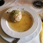 Foto zu Hörger: Speckknödelsuppe