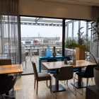 Foto zu Soho | Lunch & Bistro im Hotel Soho: Blick zur Terrasse