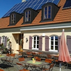 Foto zu Maikäfer: Terrasse