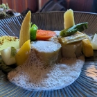 Foto zu Gehrlein's Hardtwald: Gratinierte Krautschnecke mit Frühlingsgemüse