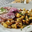 Foto zu Wirtshaus Alt Coblenz: Sülze und Bratkartoffeln