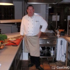 Foto zu Restaurant Flehburg: Der Koch im Showküchenbereich