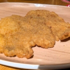 Foto zu Gasthaus Hofgut Maxau: Dünn geklopftes, paniertes Schnitzel vom Schwein