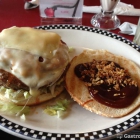 Foto zu Mandy's Railway Diner: Elmos Giant Burger