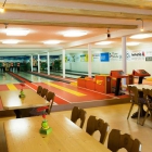 Foto zu Zum Schlössle Finningen - Restaurant Hotel: Vier moderne Kegelbahnen mit Moonlight-Kegeln. Die traditionelle sportliche Betätigung in geselliger Runde.
