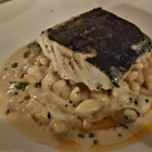 Foto zu Kloster Hornbach · Refugium · Gourmetrestaurant: Geflämmter Skrei, Bohnen-Mandel-Cassoulet