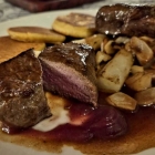 Foto zu Kloster Hornbach · Refugium · Gourmetrestaurant: Hirschrücken, Schwarzwurzeln, Maisplätzchen