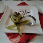 Foto zu Maravilla: Gruß der Küche (Weinblatt)