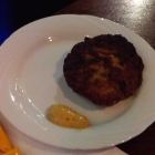 Foto zu Lütt Matten: Nahrung für die Band für zwischendurch: Frikadelle mit Senf