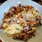 Foto zu Canova in der Kunsthalle Bremen: Pasta mit Pfifferlingen und Rinderfiletstreifen