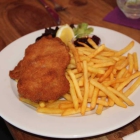 Foto zu Waldfee: Original Wiener Schnitzel vom Kalb mit Bratkartoffeln und Salat  für 14,80€