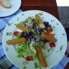 Foto zu Landgasthof ,,Zum Alten Wirt'': Salat mit Mozzarellasticks