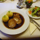 Foto zu Landgasthof ,,Zum Alten Wirt'': Spanferkelbraten