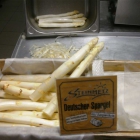 Foto zu Almenstein ...bei UPS: frischer Spargel
