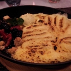 Foto zu Délice La Brasserie · Hotel Sofitel Bayerpost: Gegrillte Cantaloupe-Melone, Weißbiersabayonund Vanilleeis