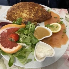 Foto zu Sonja's Stadt-Café: Rösti mit geräuchertem Lachs