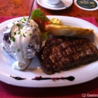 Foto zu Steakhaus im Landgasthof Klein Eilsen: Steak vom Husumer Rind
