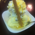 Foto zu Eiscafé Venezia: Gemischtes Eis mit Sahne und Eierlikör
