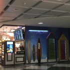 Foto zu Surf and Turf · Flughafen · MAC · Ebene 03: 