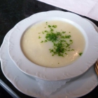 Foto zu Friesenstube: Feine Spargelcremesuppe mit  Fleischklößchen