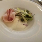Foto zu Culinarium Nittel: Gruß aus der Küche: Schinken mit Kartoffelschaum
