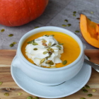 Foto zu Hof Hagedorn: Kürbissuppe mit Sahnehaube - Der Klassiker im Herbst