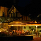 Foto zu Hotel-Restaurant Waldesblick: Terrasse bei Nacht