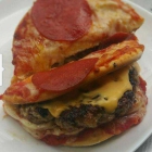 Foto zu Hisham's International Grill: Pizza Burger