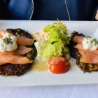 Foto zu Restaurant Bel Air im Land- und Golfhotel Alte Fliegerschule: Vorspeise: Rösti mit Lachs