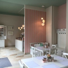 Foto zu Goldstück: Cafe