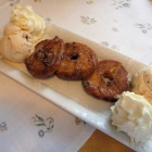 Foto zu Gasthof  Zum Hahnenwirt : Apfelkücherl mit Zimteis