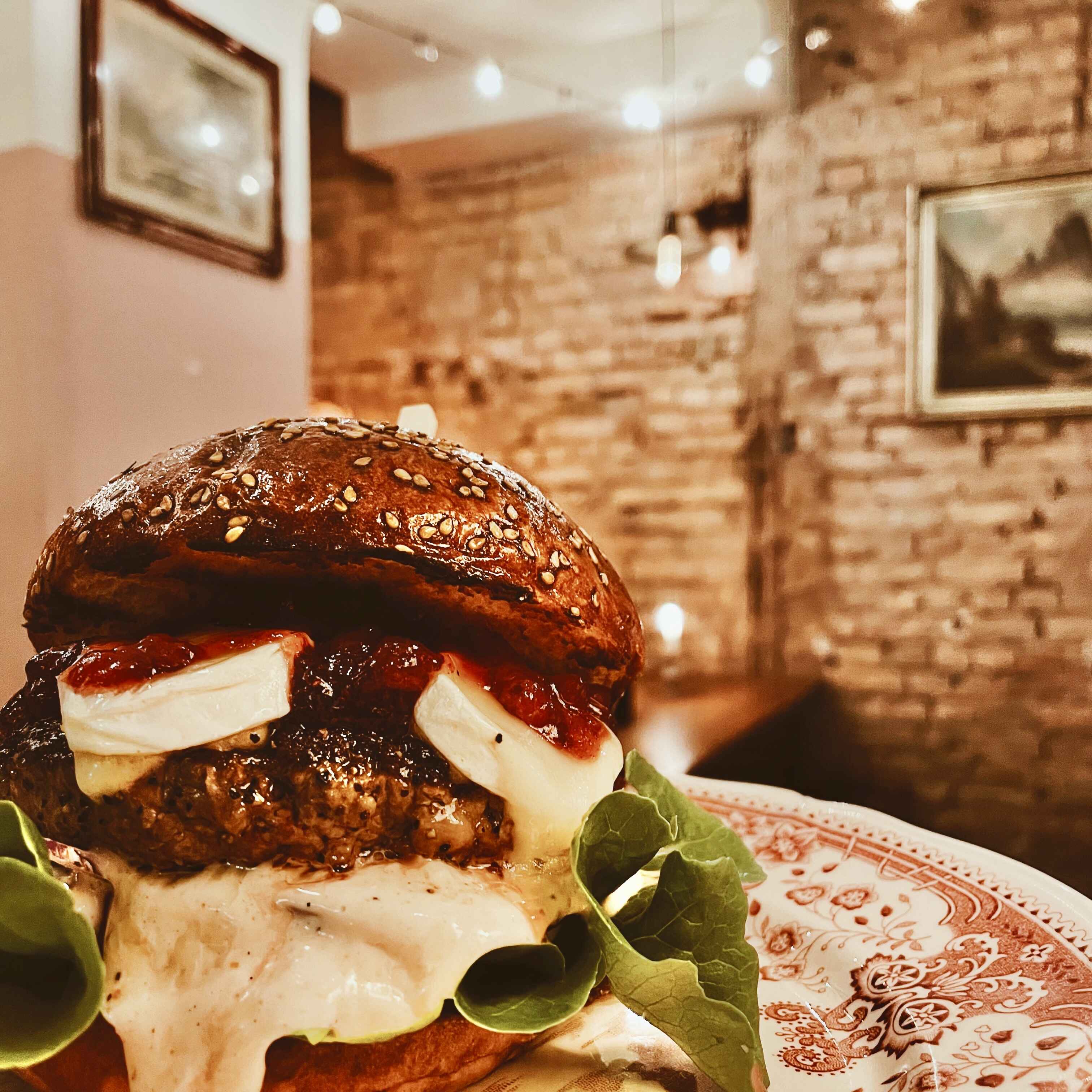 Bild zur Nachricht von Henriette Burger Bar