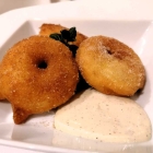 Foto zu Restaurant Garbo zum Löwen: (H)Ausgebackene Apfelkrapfen mit Vanilleschaum