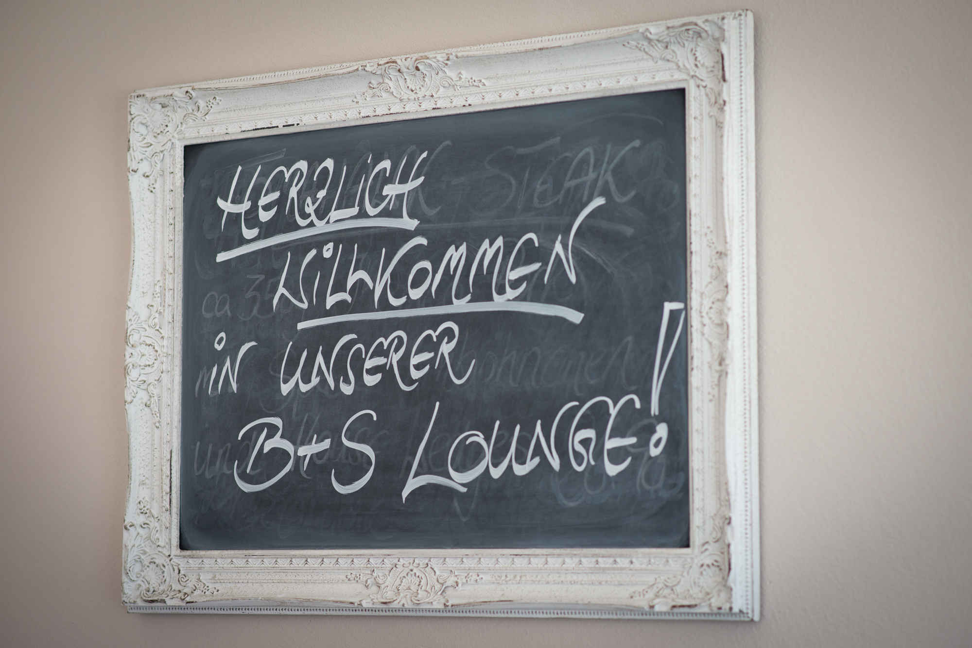 Bild zur Nachricht von B&S Lounge