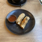 Foto zu Restaurant Dragonwoks: Vietnamesische Frühlingsrolle 2 Stück Nr. 27 2025 5,60 €