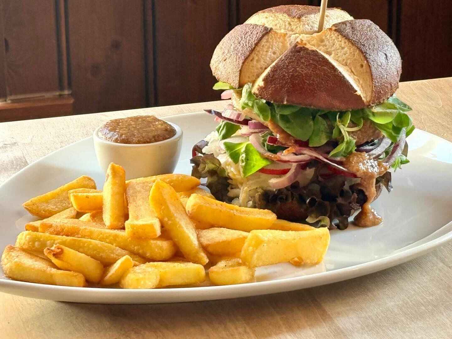 Bild zur Nachricht von Die Burgermeisterei im Ritter