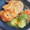 21.06.2024. Kl.- Schnitzel nach “ Art des Hauses” ) mit Bratkartoffeln und Salatbeilage