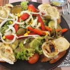 Foto zu Restaurant Fachwerk: 09.06.25: Salatteller mit Ziegenkäse und Honig