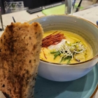 Foto zu Funk me foods Greta‘s: Steckrübensuppe mit Landbrot