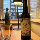 Foto zu BUDDELS Gasthaus & Weinbar: Pils Landgang Brauerei - sehr herb - passt hier aber irgendwie ganz gut