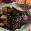 Rumpsteak für den Gentleman (mit Bratkartoffeln und Pfefferrahmsauce)