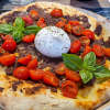Pizza ’Nduja mit Burrata