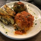 Foto zu Great | Griechisches Restaurant: Gemista - mit Reis gefüllte Paprika und Tomate und Zitronen-Oregano-Ofenkartoffeln